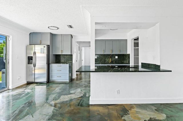 739 NE 13th Court, Fort Lauderdale, FL 33304