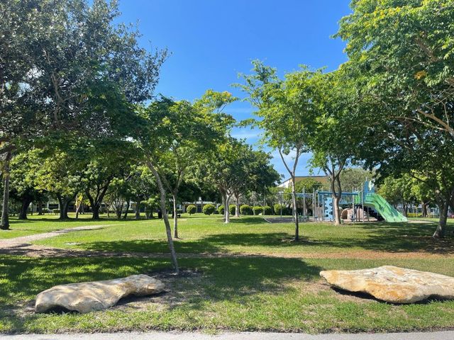 739 NE 13th Court, Fort Lauderdale, FL 33304