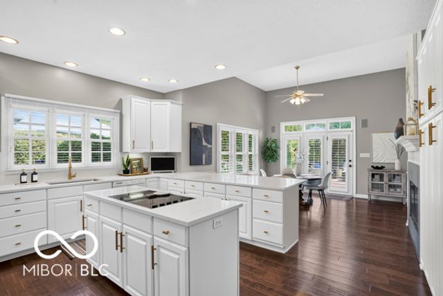 10504 Chestnut Hill Circle, Fishers, IN 46037