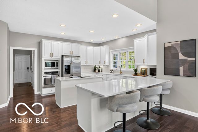 10504 Chestnut Hill Circle, Fishers, IN 46037