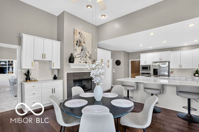 10504 Chestnut Hill Circle, Fishers, IN 46037