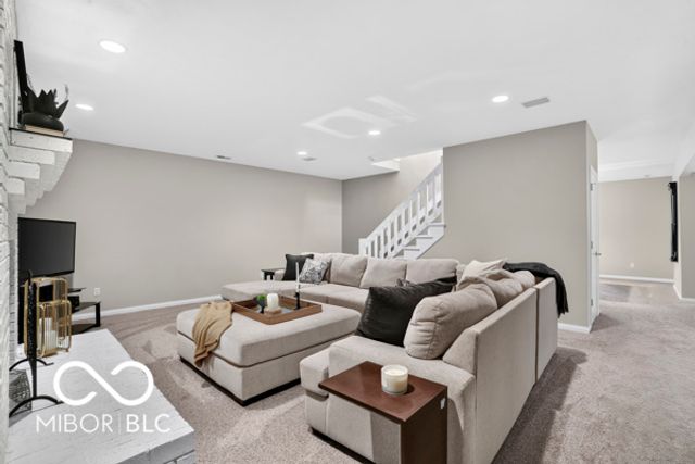10504 Chestnut Hill Circle, Fishers, IN 46037