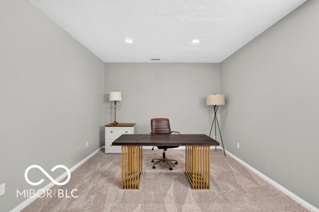 10504 Chestnut Hill Circle, Fishers, IN 46037