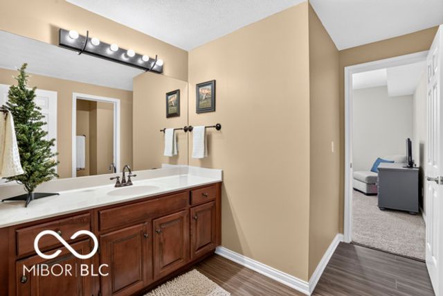 10504 Chestnut Hill Circle, Fishers, IN 46037