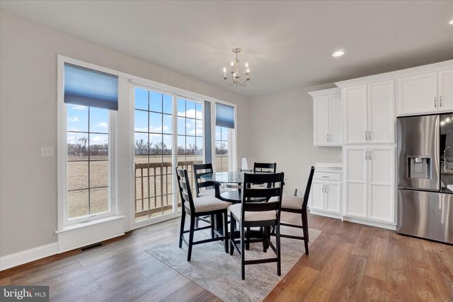 141 MOOREFIELD ST, Mechanicsburg, PA 17055