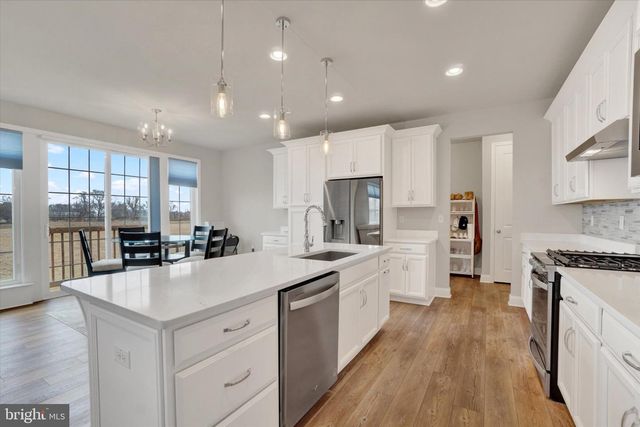 141 MOOREFIELD ST, Mechanicsburg, PA 17055