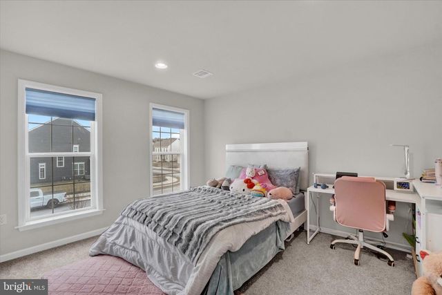 141 MOOREFIELD ST, Mechanicsburg, PA 17055