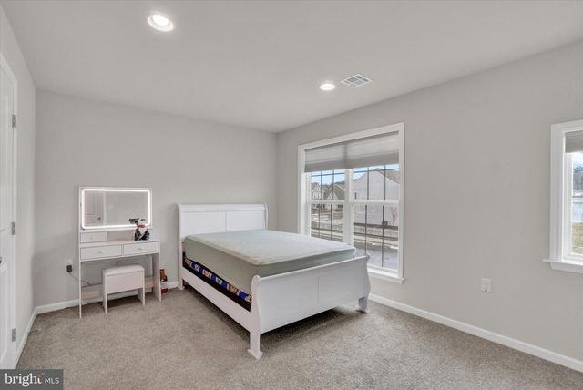 141 MOOREFIELD ST, Mechanicsburg, PA 17055