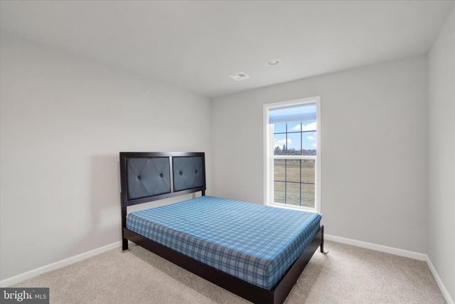 141 MOOREFIELD ST, Mechanicsburg, PA 17055