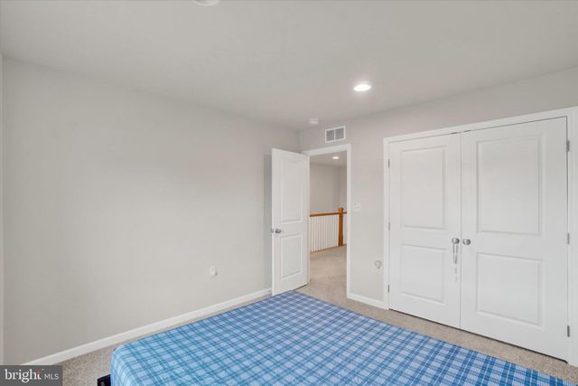 141 MOOREFIELD ST, Mechanicsburg, PA 17055