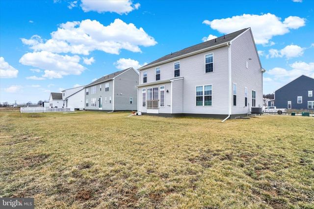 141 MOOREFIELD ST, Mechanicsburg, PA 17055