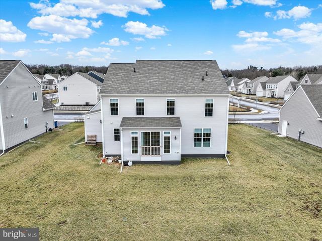 141 MOOREFIELD ST, Mechanicsburg, PA 17055
