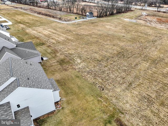 141 MOOREFIELD ST, Mechanicsburg, PA 17055