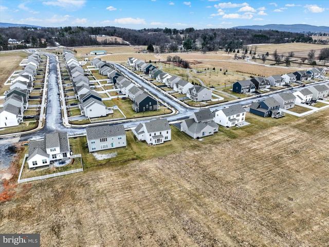 141 MOOREFIELD ST, Mechanicsburg, PA 17055