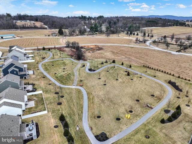 141 MOOREFIELD ST, Mechanicsburg, PA 17055