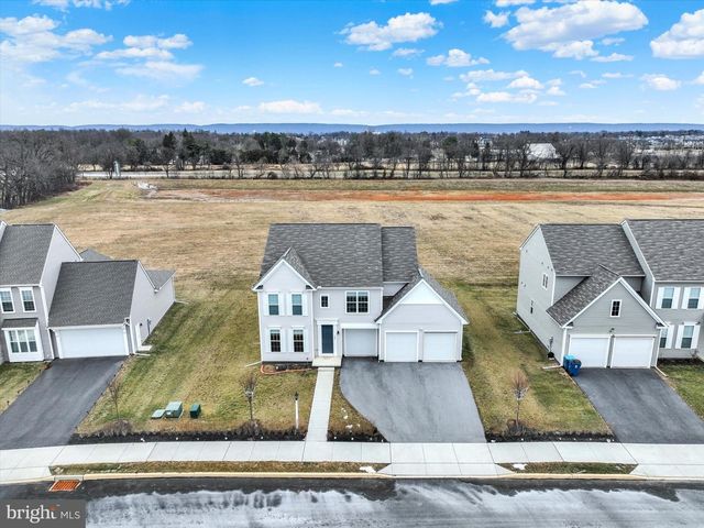 141 MOOREFIELD ST, Mechanicsburg, PA 17055