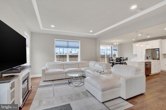 141 MOOREFIELD ST, Mechanicsburg, PA 17055