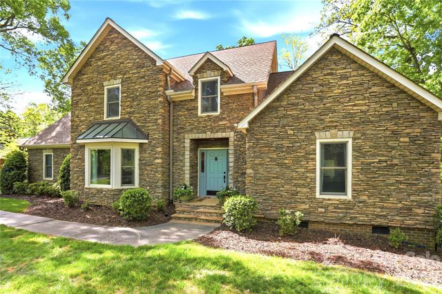 8200 Asheley Glen Drive, Mint Hill, NC 28227