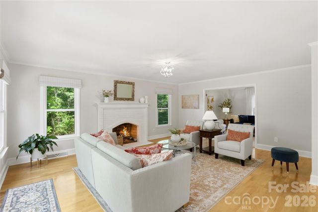 8200 Asheley Glen Drive, Mint Hill, NC 28227