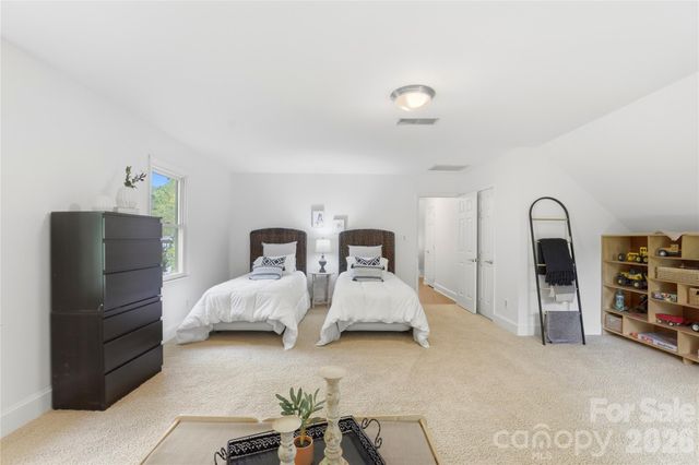 8200 Asheley Glen Drive, Mint Hill, NC 28227