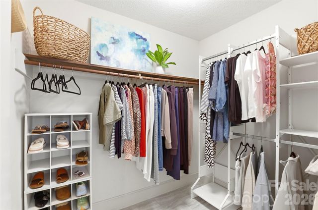 8200 Asheley Glen Drive, Mint Hill, NC 28227