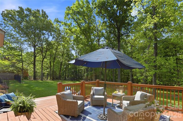 8200 Asheley Glen Drive, Mint Hill, NC 28227