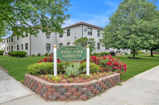 67-65 136th Street B, Flushing, NY 11367