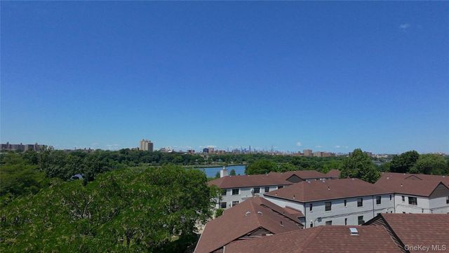 67-65 136th Street B, Flushing, NY 11367