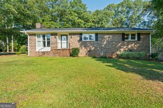 203 Needlecrest Drive, Gray, GA 31032