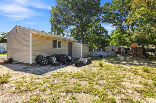 15 Starboard Way, Waretown, NJ 08758