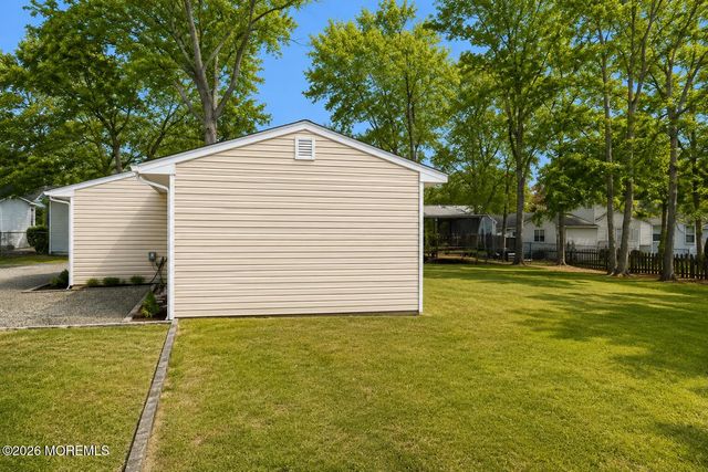 15 Starboard Way, Waretown, NJ 08758