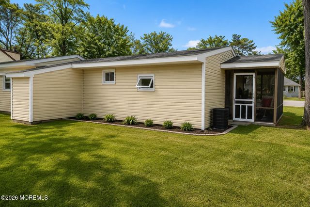 15 Starboard Way, Waretown, NJ 08758