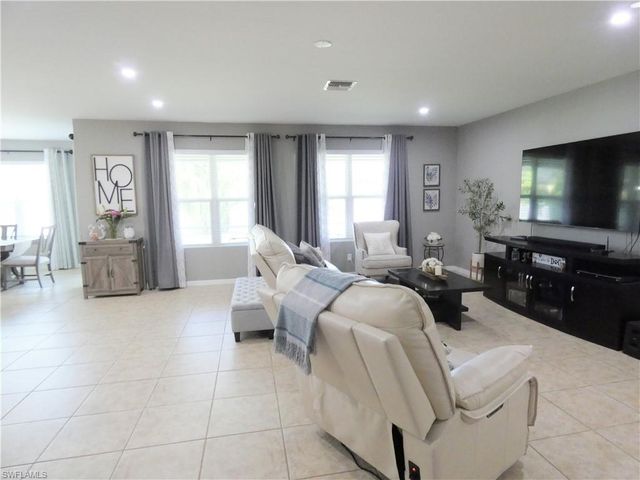 4630 SW 16th PL, Cape Coral, FL 33914