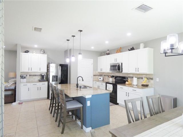 4630 SW 16th PL, Cape Coral, FL 33914