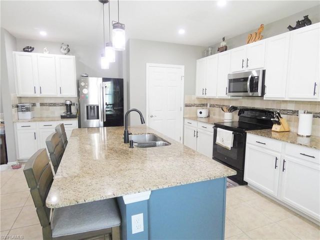 4630 SW 16th PL, Cape Coral, FL 33914