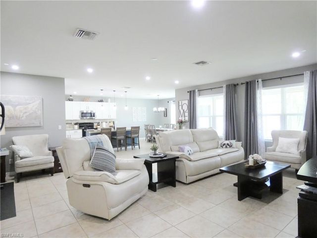 4630 SW 16th PL, Cape Coral, FL 33914