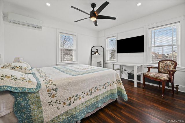 6 Dubonnet Road, Valley Stream, NY 11581