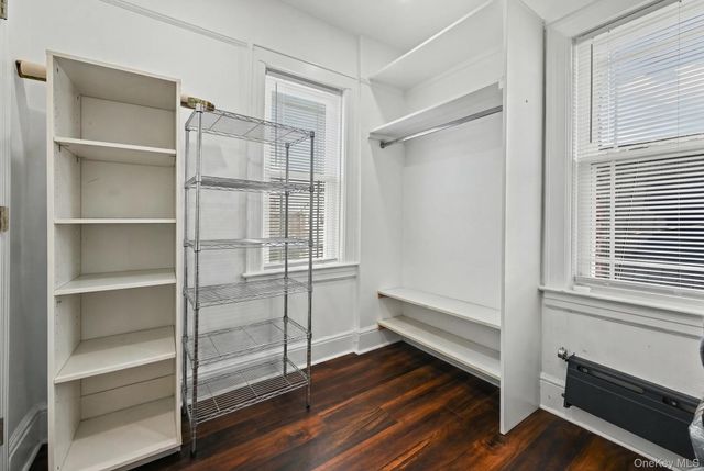 6 Dubonnet Road, Valley Stream, NY 11581