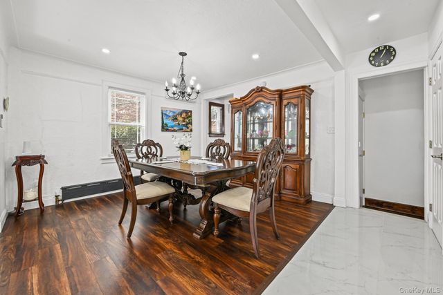 6 Dubonnet Road, Valley Stream, NY 11581