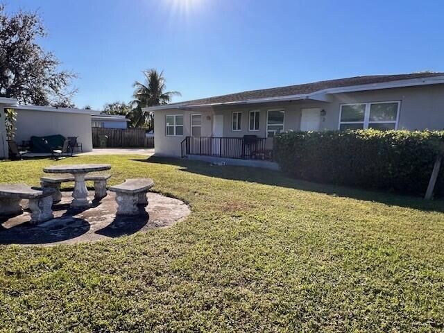 3890 Lakewood Road 1, Palm Springs, FL 33461