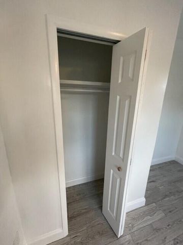 3890 Lakewood Road 1, Palm Springs, FL 33461