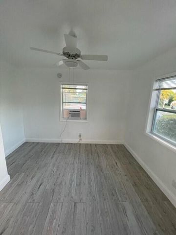 3890 Lakewood Road 1, Palm Springs, FL 33461