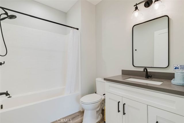 13366 Pala Avenue, Sylmar, CA 91342