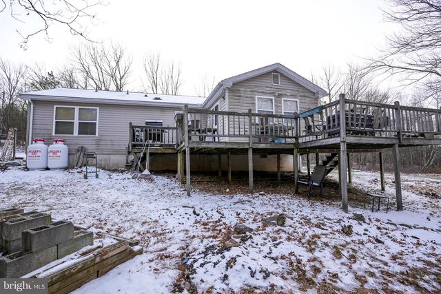 1935 OGDEN DR, Blakeslee, PA 18610