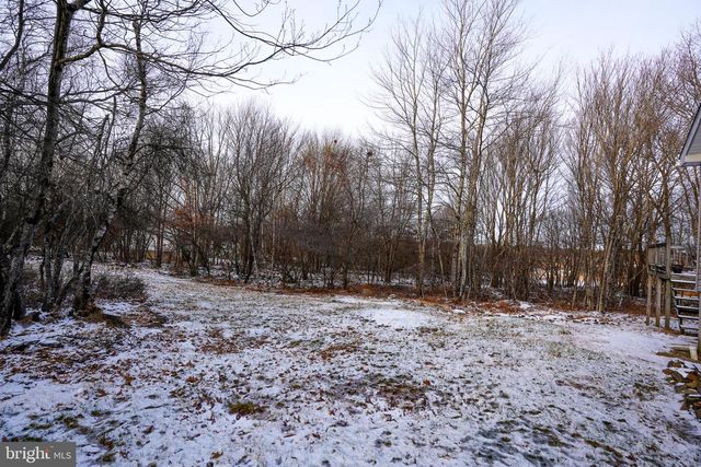 1935 OGDEN DR, Blakeslee, PA 18610