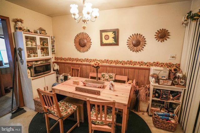 1935 OGDEN DR, Blakeslee, PA 18610