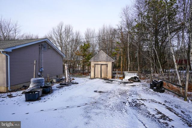 1935 OGDEN DR, Blakeslee, PA 18610