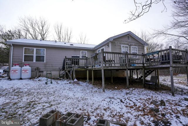 1935 OGDEN DR, Blakeslee, PA 18610