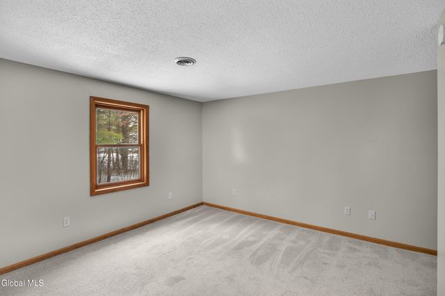 13 Smoke Ridge Road, Queensbury, NY 12804