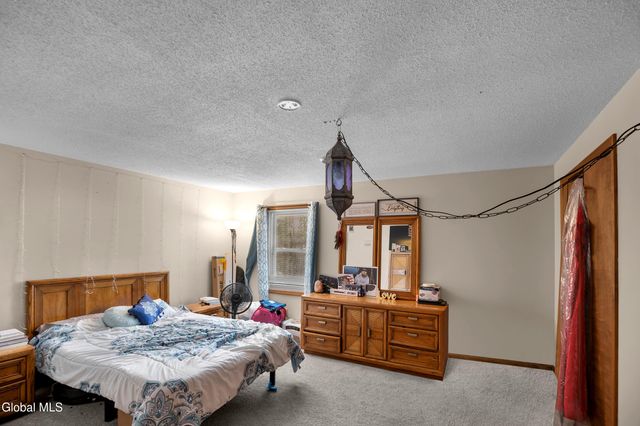 13 Smoke Ridge Road, Queensbury, NY 12804